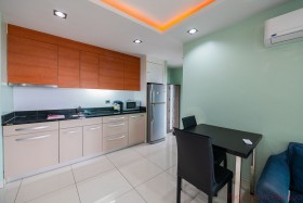 1 Bed Condo For Rent In Pratumnak-Hyde Park 2