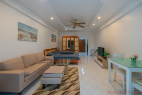 Studio Condo For Sale In Central Pattaya - Yensabai