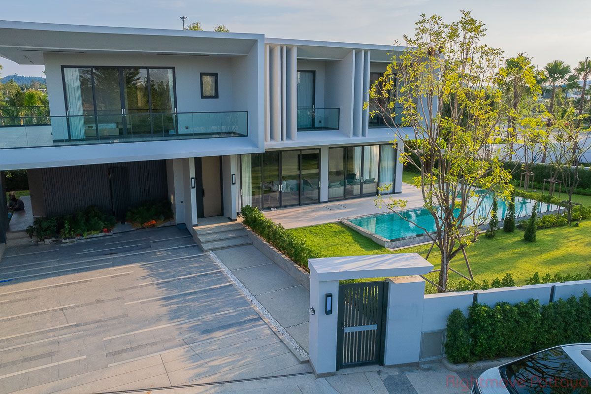 3 ห้องนอน บ้าน สำหรับขาย ใน ห้วยใหญ่ - Glory Village Pattaya #HS2641