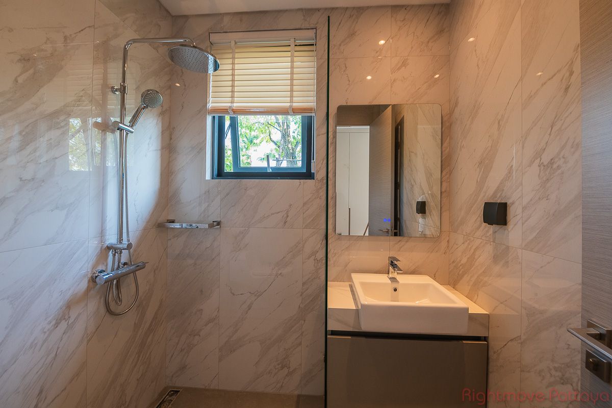 3 ห้องนอน บ้าน สำหรับขาย ใน ห้วยใหญ่ - Glory Village Pattaya #HS2641