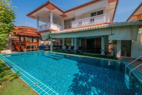 5 Beds House For Rent In Jomtien - Eakmongkol 5