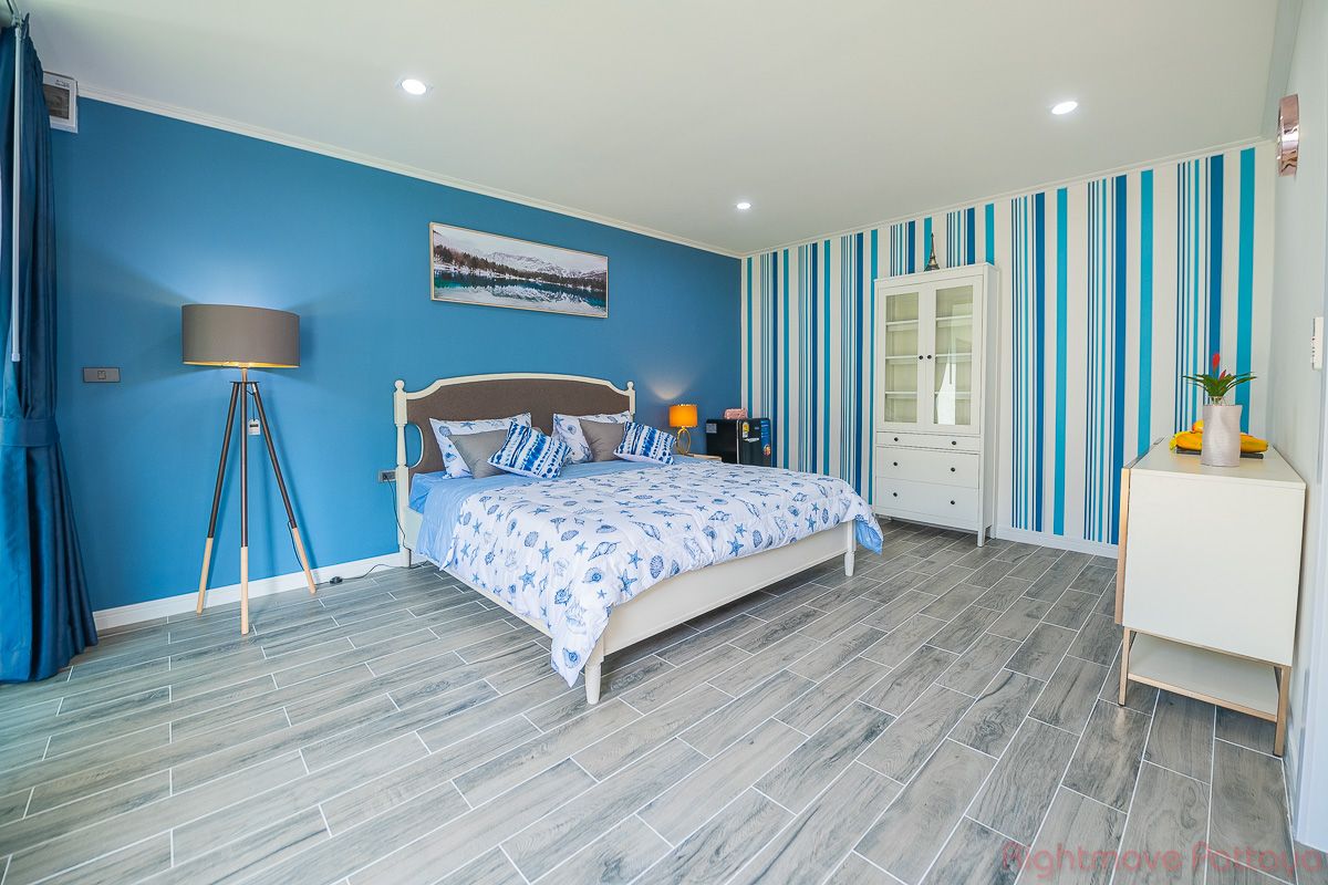 5 Bedrooms House For Sale In East Pattaya - Baan Mae Pool Villa 1 #HS2692