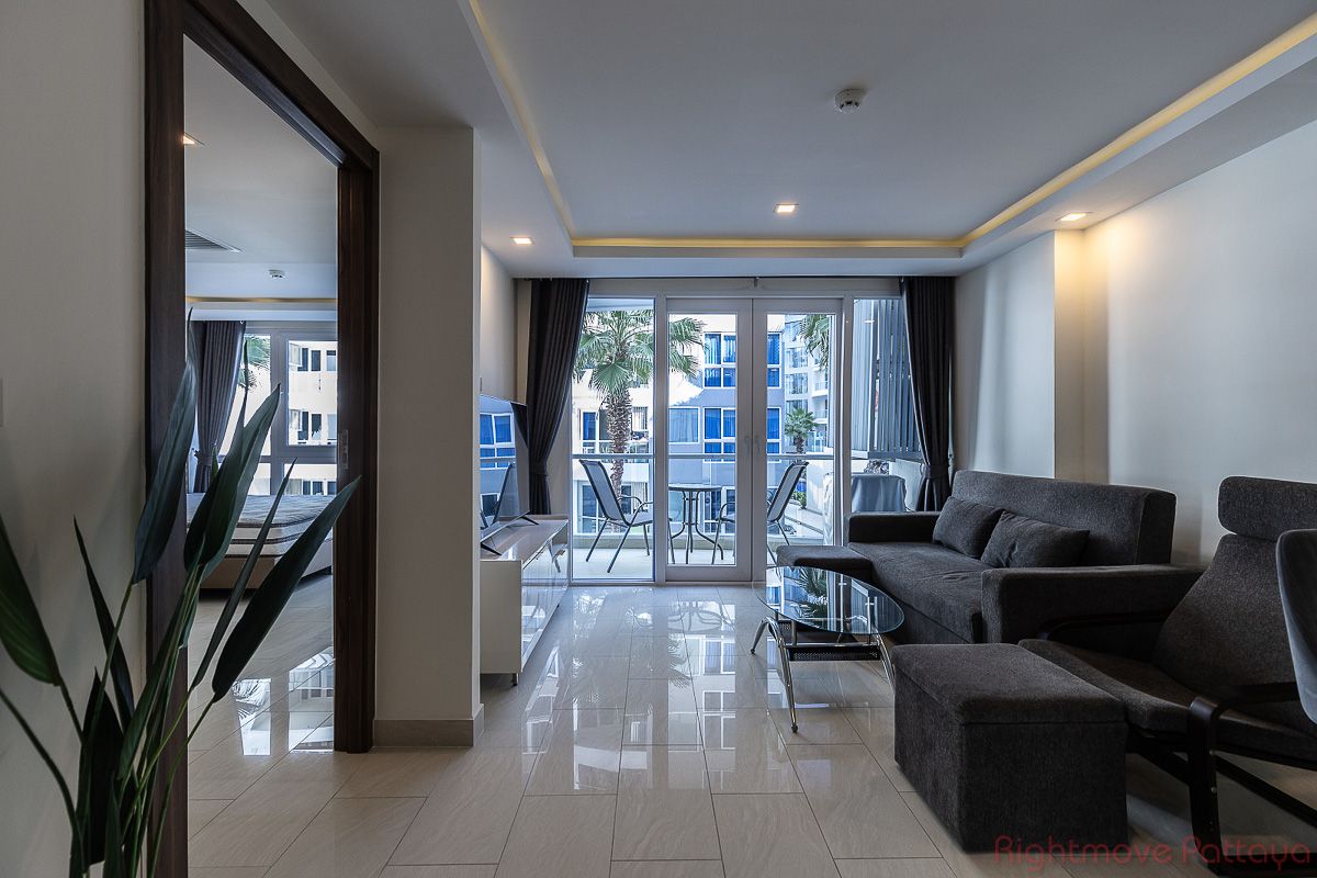2 Bedrooms Condo For Rent In Central Pattaya - Grand Avenue Residence #CR2703