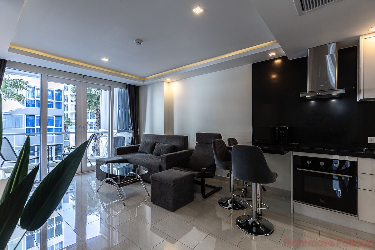 2 Bedrooms Condo For Rent In Central Pattaya - Grand Avenue Residence #CR2703