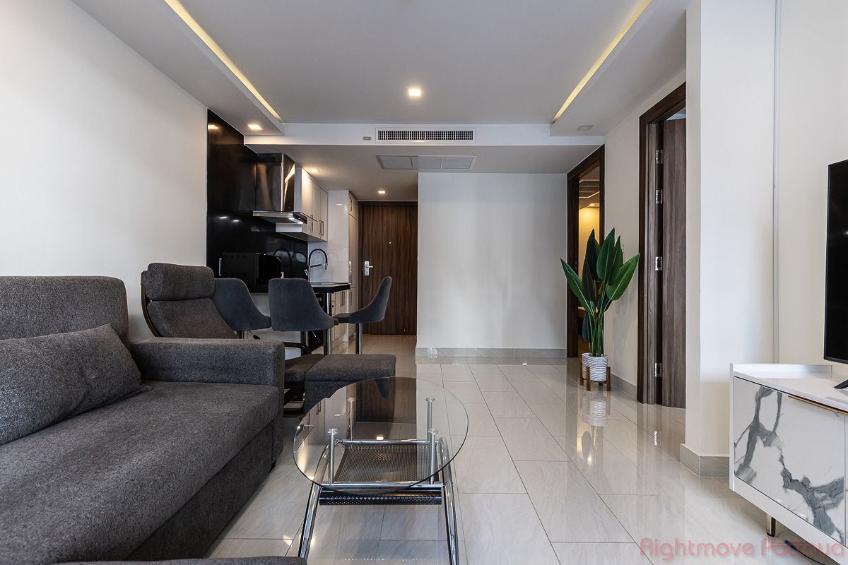 2 Bedrooms Condo For Rent In Central Pattaya - Grand Avenue Residence #CR2703
