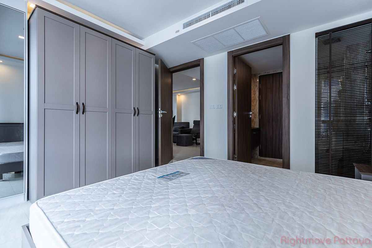 2 Bedrooms Condo For Rent In Central Pattaya - Grand Avenue Residence #CR2703
