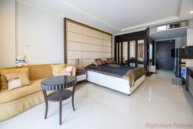 Studio Condo For Sale In Central Pattaya - LK Legend