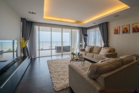 3 Beds Condo For Sale In Na Jomtien - La Royale