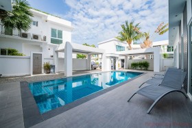 5 Beds House For Sale In Jomtien - Palm Oasis