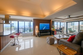 1 Bed Condo For Rent In Pratumnak - Pattaya Hill Resort