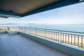3 Beds Condo For Sale In Jomtien - Lumpini Park Beach Jomtien