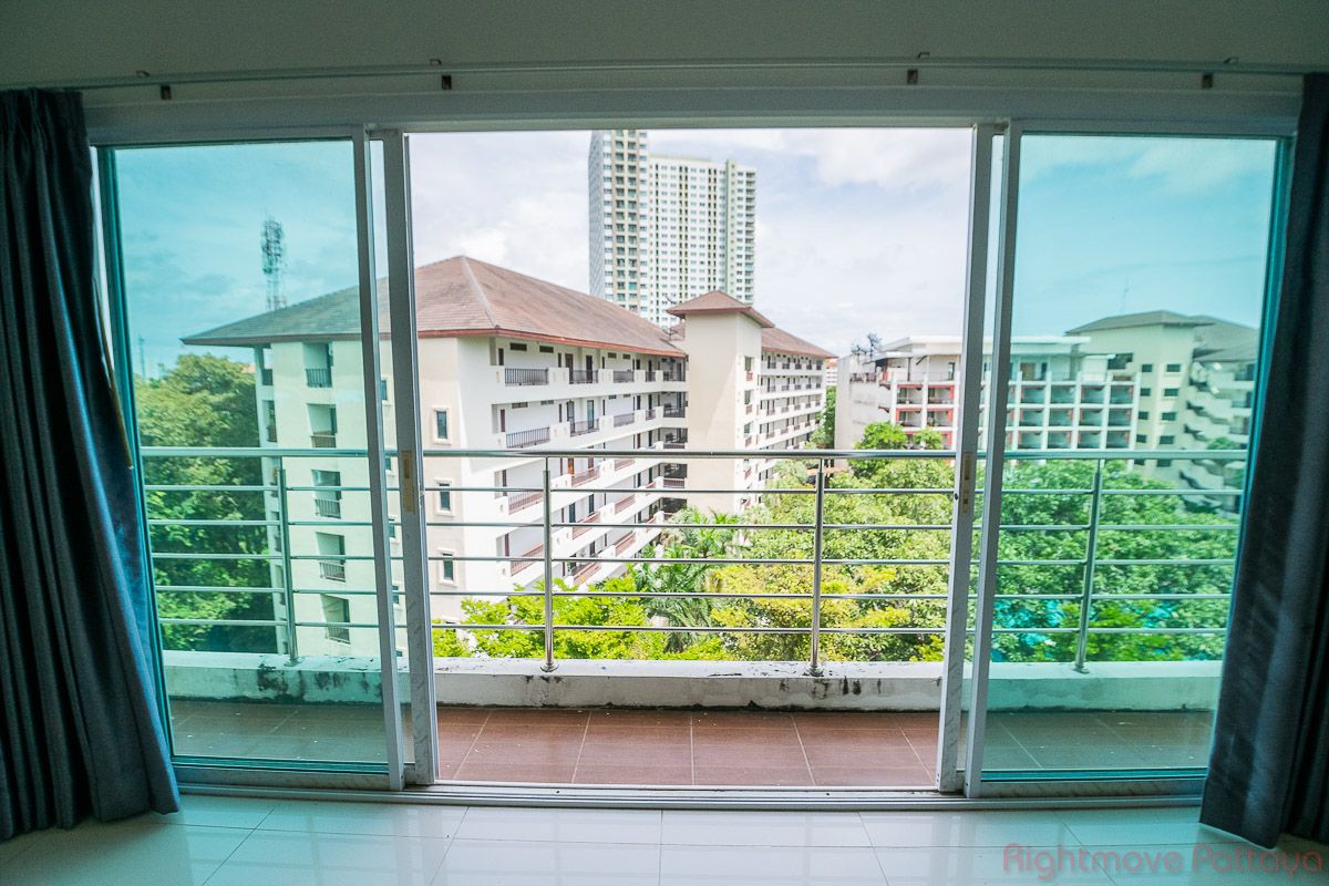 1 ห้องนอน คอนโด สำหรับขาย ใน วงศ์อมาตย์ - Wongamat Privacy #CS5553