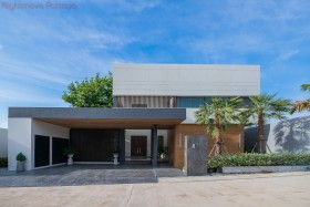 5 Beds House For Sale In East Pattaya - Manruetra Pura Pattaya