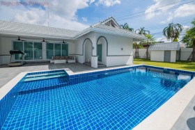 3 Beds House For Rent In East Pattaya-Impress House