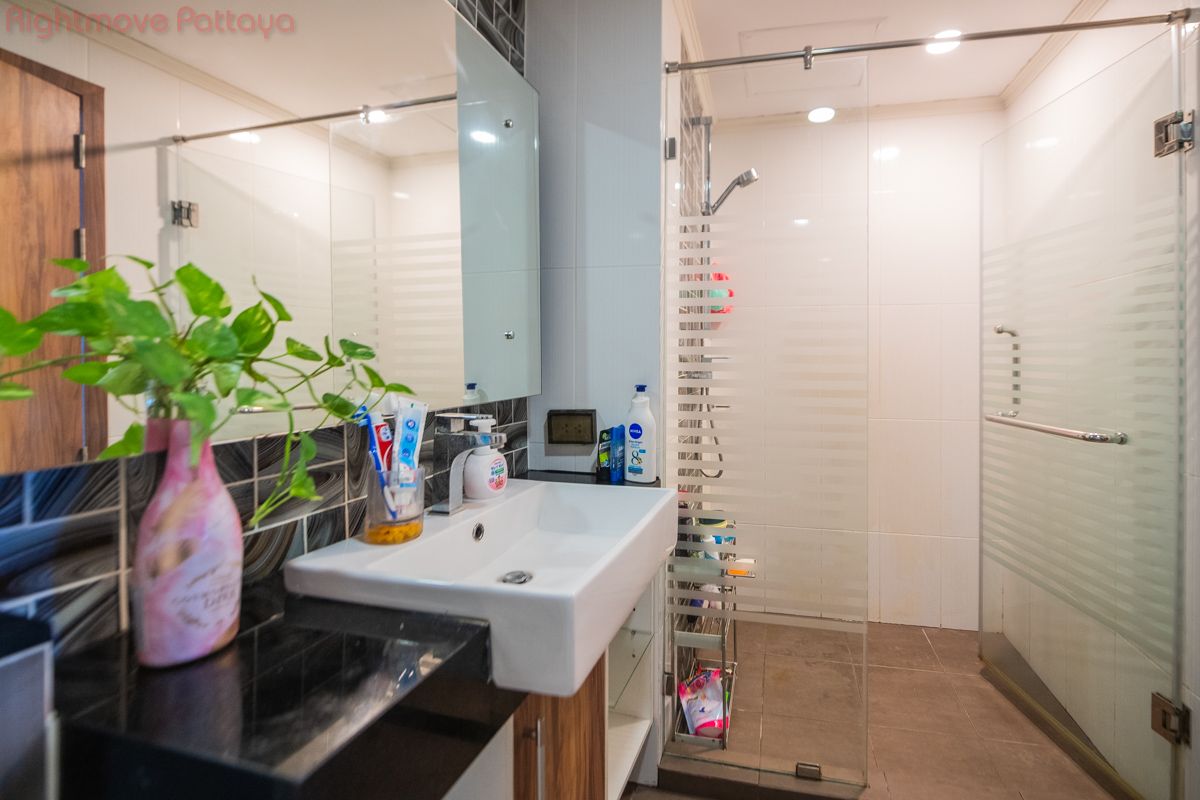 2 Bedrooms Condo For Sale In Jomtien - Dusit Grand Park #CS5613