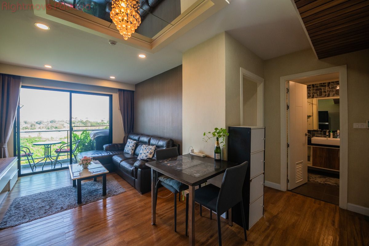 2 Bedrooms Condo For Sale In Jomtien - Dusit Grand Park #CS5613