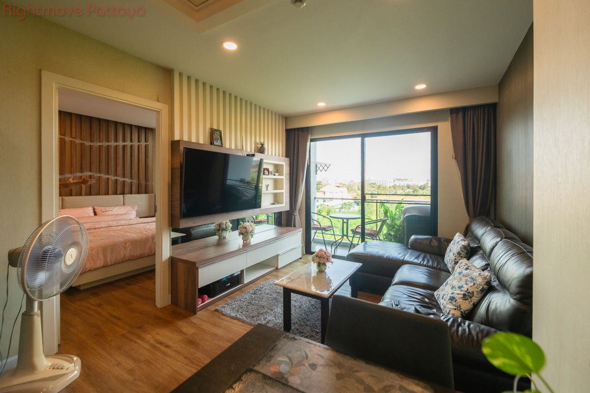 2 Bedrooms Condo For Sale In Jomtien - Dusit Grand Park #CS5613