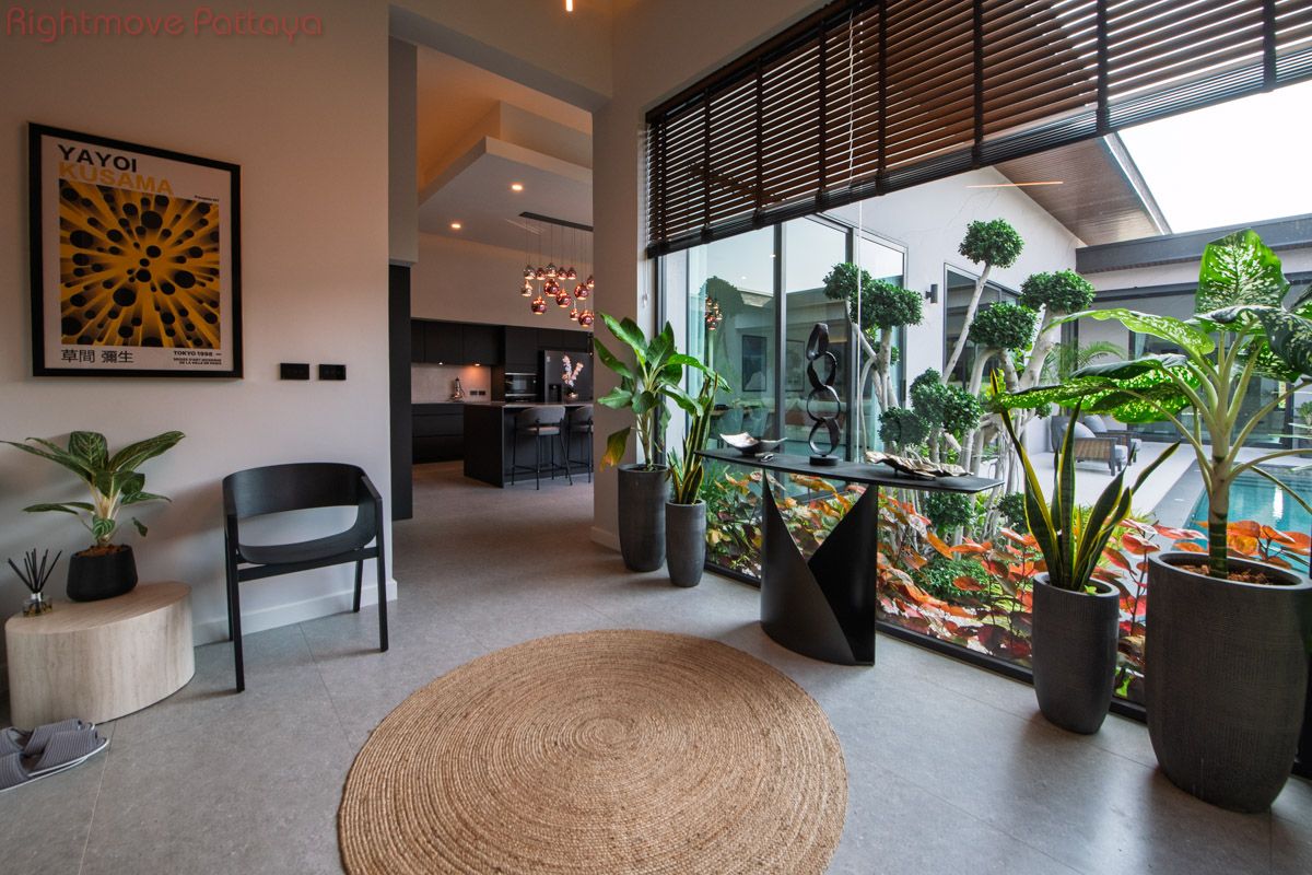 4 ห้องนอน บ้าน สำหรับขาย ใน พัทยาตะวันออก - Whispering Palms #HS2775