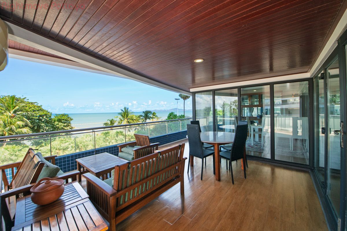 3 Bedrooms Condo For Sale In Pratumnak - Baan Haad U Thong #CS5788