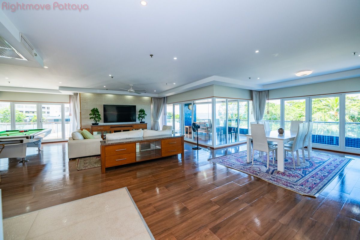 3 Bedrooms Condo For Sale In Pratumnak - Baan Haad U Thong #CS5788