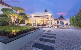 4 Beds House For Sale In East Pattaya-Not In A Village