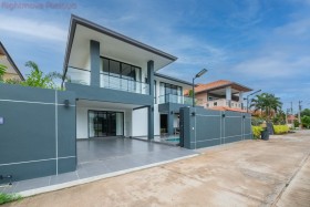 6 Beds House For Sale In Jomtien-Eakmongkol Village 2