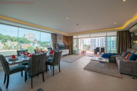 3 Beds Condo For Sale In Pratumnak-Executive Residence 4