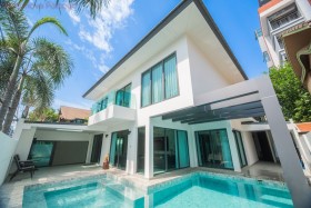 5 Beds House For Rent In Central Pattaya-Baan Natcha