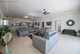12 Beds House For Rent In Pratumnak-Majestic Residence