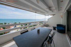 1 Bed Condo For Sale In Jomtien-Grand Condotel
