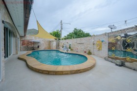 4 Bed House For Sale In East Pattaya - Chatkaew Village