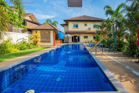 5 Bed House For Sale In East Pattaya - Siam Gardens